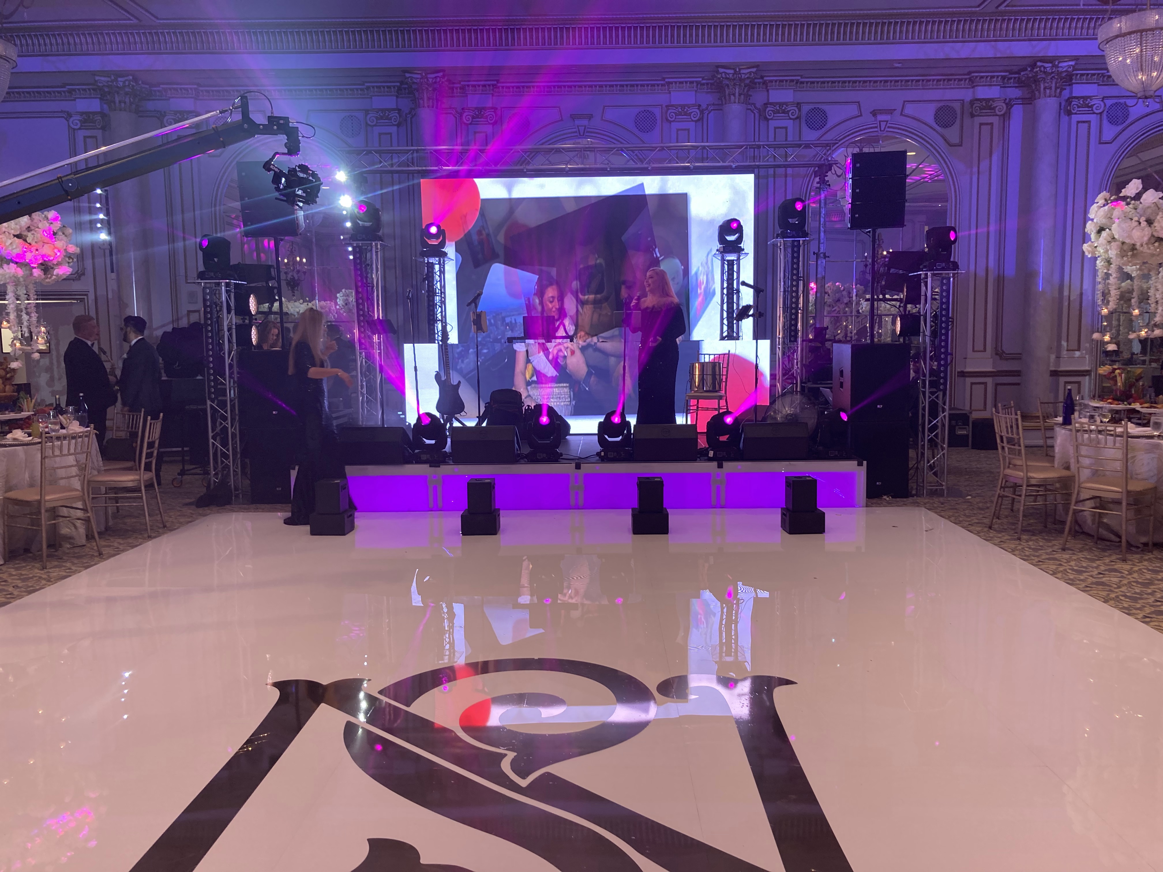 Understanding Load Distribution in Truss Systems for Stage Rigging